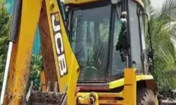 एक्शन में प्रशासन- अब इस बस्ती पर चलेगा बाबा का बुलडोजर एक्शन में प्रशासन- अब इस बस्ती पर चलेगा बाबा का बुलडोजर