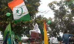 धार्मिक जुलूस में लहराया चांद तारा युक्त तिरंगा- FIR दर्ज कर पुलिस...