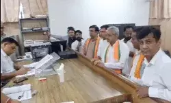 BJP कैंडिडेट ने छोड़ा मैदान- दिया गोपाल कांडा को समर्थन