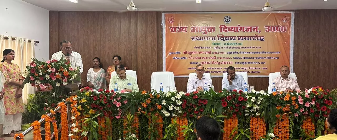 दिव्यांगजनों को हियरिंग एंड ट्राई- साइकिल और व्हीलचेयर की गईं वितरित दिव्यांगजनों को हियरिंग एंड ट्राई- साइकिल और व्हीलचेयर की गईं वितरित
