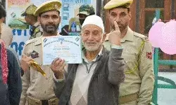 जम्मू कश्मीर विधानसभा चुनाव- जमकर दब रहे EVM के बटन- 1:00 बजे तक