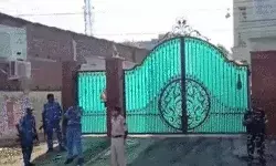 पूर्व MLC के घर NAI की रेड- मिला नोटों का अंबार- मंगानी कड़ी मशीन पूर्व MLC के घर NAI की रेड- मिला नोटों का अंबार- मंगानी कड़ी मशीन