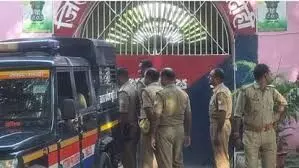 सपा विधायक को नैनी व पुत्र को भेजा गया वाराणसी जेल- दर्जनों पर FIR सपा विधायक को नैनी व पुत्र को भेजा गया वाराणसी जेल- दर्जनों पर FIR
