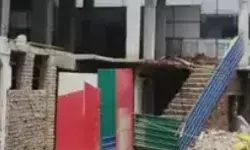 मस्जिद विवाद में बाजार बंद कर किया प्रदर्शन- काटा बिजली पानी कनेक्शन