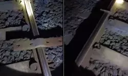 अब यहां भी ट्रेन पलटाने की साजिश कर ट्रैक पर रखी फिश प्लेट - चाबियां अब यहां भी ट्रेन पलटाने की साजिश कर ट्रैक पर रखी फिश प्लेट - चाबियां