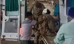 दो पक्षों के विवाद पर पहुंची पुलिस पर हमला-कांस्टेबल को चाकू मारे- दरोगा भी.. दो पक्षों के विवाद पर पहुंची पुलिस पर हमला-कांस्टेबल को चाकू मारे- दरोगा भी..