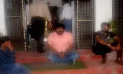 AMU में खड़ा हुआ बखेड़ा- शाकाहारी छात्रों के सामने परोसें चिकन मोमोज