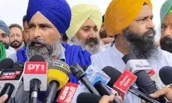 किसानों की महापंचायत में देश भर के रेलवे ट्रैक जाम करने का ऐलान किसानों की महापंचायत में देश भर के रेलवे ट्रैक जाम करने का ऐलान