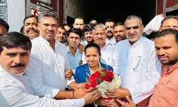 जयंत से की गई शिकायत का हुआ असर - संजीव ने पहुँच कर दी आर्थिक सहायता