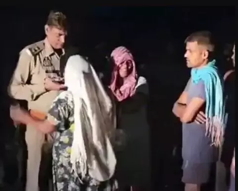 सड़क पर खड़े मजदूर को मौत के घाट उतार कर फरार हुआ ट्रैक्टर सड़क पर खड़े मजदूर को मौत के घाट उतार कर फरार हुआ ट्रैक्टर