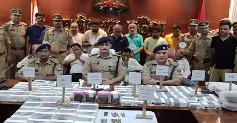 सपा का राष्ट्रीय सचिव नौशाद निकला नकली नोटों का सौदागर- चला रहा.. सपा का राष्ट्रीय सचिव नौशाद निकला नकली नोटों का सौदागर- चला रहा..