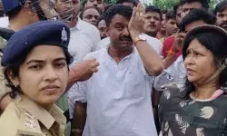 पुलिस के पीछा करने के दौरान चालक की मौत पर बवाल- सड़क जाम