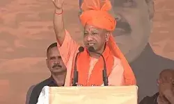 कश्मीर में दहाड़े योगी- आतंकियों को ना तो कफ़न नसीब होगा- ना ही दो... कश्मीर में दहाड़े योगी- आतंकियों को ना तो कफ़न नसीब होगा- ना ही दो...