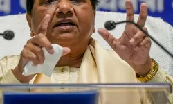 मायावती का दलितों को कांग्रेस बीजेपी को वोट नहीं देने का फरमान- बोली.. मायावती का दलितों को कांग्रेस बीजेपी को वोट नहीं देने का फरमान- बोली..