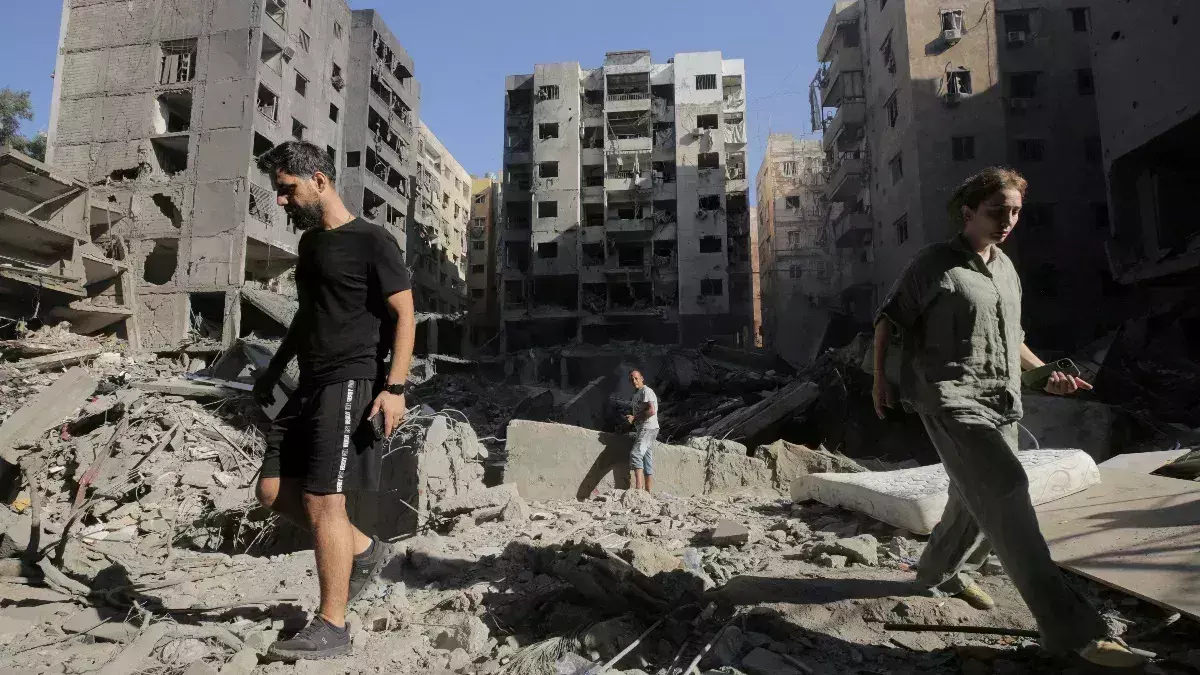 थम नहीं रहे इजरायल के हमले- संडे को एयर स्ट्राइक में मारे गए 105 लोग थम नहीं रहे इजरायल के हमले- संडे को एयर स्ट्राइक में मारे गए 105 लोग