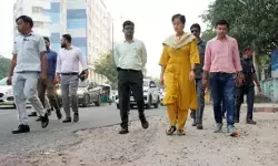गड्ढों में सड़क या सड़क में गड्ढे- जांच के लिए कई मंत्रियों के साथ....