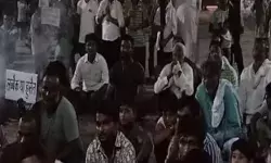 नसरुल्लाह की मौत पर सड़क पर उतरी भारी भीड़- इसराइल प्रोडक्ट के.. नसरुल्लाह की मौत पर सड़क पर उतरी भारी भीड़- इसराइल प्रोडक्ट के..