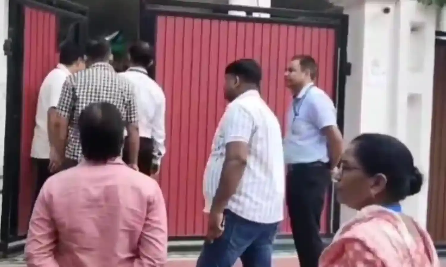 जल निगम के 5 अफसरों के ठिकानों पर विजिलेंस का छापा- विभाग में हड़कंप