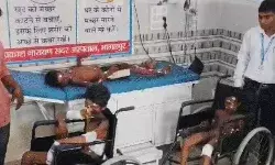 मैदान में हुए ब्लास्ट में सात बच्चे हुए घायल- 1 किलोमीटर तक सुनाई दी.. मैदान में हुए ब्लास्ट में सात बच्चे हुए घायल- 1 किलोमीटर तक सुनाई दी..