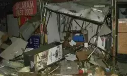 बेकरी में लगी आग से मचा बुरी तरह कोहराम- आग की चपेट में आकर दो झुलसे बेकरी में लगी आग से मचा बुरी तरह कोहराम- आग की चपेट में आकर दो झुलसे