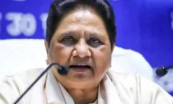 सत्संग में भगदड़ में 121 मौत की चार्जशीट को लेकर मायावती के तेवर सख्त सत्संग में भगदड़ में 121 मौत की चार्जशीट को लेकर मायावती के तेवर सख्त