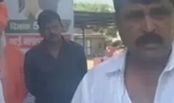 विधानसभा चुनाव- उम्मीदवार पर हमला- फाड दिए कपड़े- सचिव घायल विधानसभा चुनाव- उम्मीदवार पर हमला- फाड दिए कपड़े- सचिव घायल