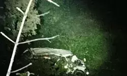 बारात लेकर जा रही बस 200 फीट गहरी खाई में गिरी- 25 से 30 लोगों की... बारात लेकर जा रही बस 200 फीट गहरी खाई में गिरी- 25 से 30 लोगों की...