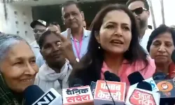 वोटिंग के बीच BJP का बड़ा एक्शन- MP की मां समेत 4 को पार्टी से निकाला? वोटिंग के बीच BJP का बड़ा एक्शन- MP की मां समेत 4 को पार्टी से निकाला?