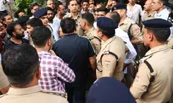 BJP नेता के अकाउंट से आया ईमेल- तीन कॉलेजों को बम से उड़ने की धमकी BJP नेता के अकाउंट से आया ईमेल- तीन कॉलेजों को बम से उड़ने की धमकी