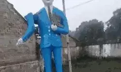 अंबेडकर की प्रतिमा पर टूटा उपद्रवियों का कहर-हंगामे पर पुलिस तैनात अंबेडकर की प्रतिमा पर टूटा उपद्रवियों का कहर-हंगामे पर पुलिस तैनात