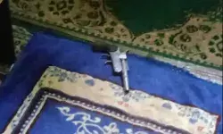 मस्जिद में चली गोलियां- हमलावर मौलाना को गोली मार फरार मस्जिद में चली गोलियां- हमलावर मौलाना को गोली मार फरार