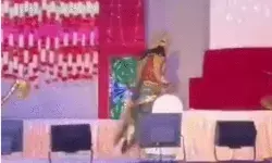 रंगमंच पर भगवान राम का रोल कर रहे कलाकार की तबीयत खराब और फिर...