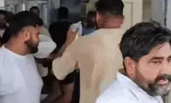 BDOP के दफ्तर में चली गोलियां- AAP कैंडिडेट के सीने में लगी गोली BDOP के दफ्तर में चली गोलियां- AAP कैंडिडेट के सीने में लगी गोली