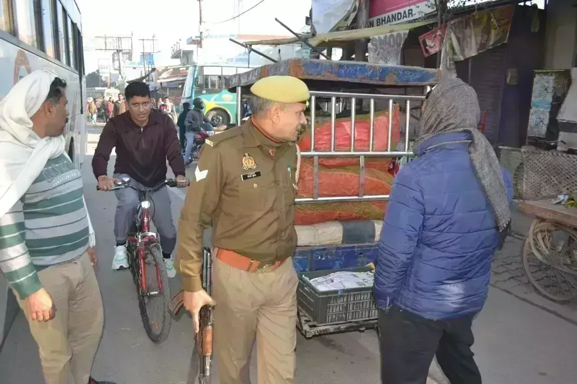 फ्लैशबैक: जब सादे कपड़ों में साईकिल से अचानक थाने पहुंचे थे कप्तान अभिषेक फ्लैशबैक: जब सादे कपड़ों में साईकिल से अचानक थाने पहुंचे थे कप्तान अभिषेक