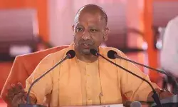 आत्मरक्षा प्रशिक्षण दिलाकर बालिकाओं को सशक्त बना रही योगी सरकार आत्मरक्षा प्रशिक्षण दिलाकर बालिकाओं को सशक्त बना रही योगी सरकार