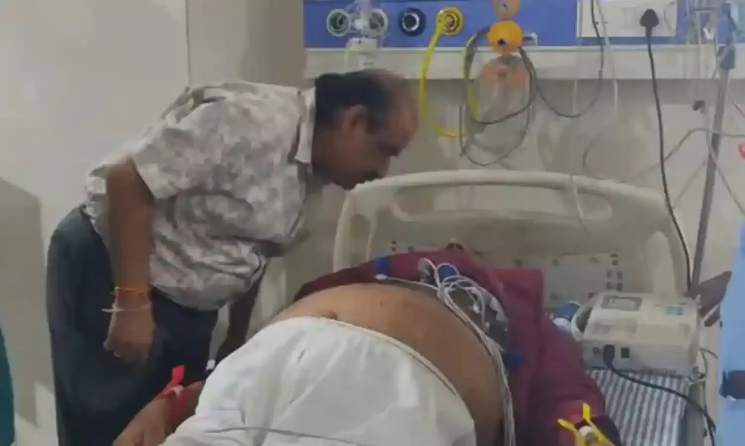 कैबिनेट मंत्री के काफिले का एक्सीडेंट- मंत्री को आई गंभीर चोटें