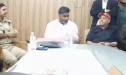 महंगी पढ़ाई व इलाज के विरुद्ध आंदोलन की MLA को नहीं मिली परमिशन