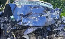 हाईवे पर डंपर में घुसी तेज रफ्तार कार- गई चार लोगों की जान हाईवे पर डंपर में घुसी तेज रफ्तार कार- गई चार लोगों की जान