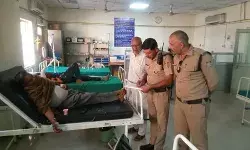 बदरीनाथ हाईवे पर मुजफ्फरनगर के लोगों की गाड़ी तोता घाटी में पलटी बदरीनाथ हाईवे पर मुजफ्फरनगर के लोगों की गाड़ी तोता घाटी में पलटी