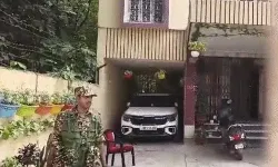 मंत्री के भाई के घर समेत 20 स्थान पर ED के छापे- मचा हड़कंप मंत्री के भाई के घर समेत 20 स्थान पर ED के छापे- मचा हड़कंप