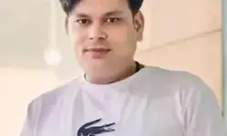 हॉस्पिटल के पास रिटायर्ड दरोगा के इंजीनियर बेटे का पीट पीट कर मर्डर हॉस्पिटल के पास रिटायर्ड दरोगा के इंजीनियर बेटे का पीट पीट कर मर्डर