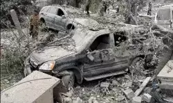 लेबनान पर इजरायल की फिर एयर स्ट्राइक- शरणार्थियों की इमारत को बनाया... लेबनान पर इजरायल की फिर एयर स्ट्राइक- शरणार्थियों की इमारत को बनाया...