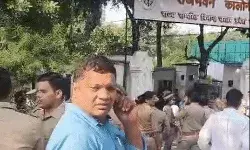 डिप्टी सीएम के आवास पर हंगामा- वादाखिलाफी को लेकर एम्बुलेंस...