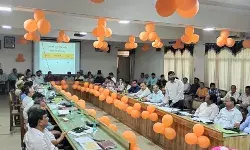 अनुपस्थित पाये जाने पर मंत्री ने दिये कारण बताओं नोटिस के निर्देश अनुपस्थित पाये जाने पर मंत्री ने दिये कारण बताओं नोटिस के निर्देश