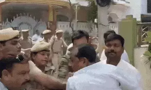 CM से मुलाकात के बाद MLA थप्पड़ कांड में बड़ा एक्शन-44 पर FIR
