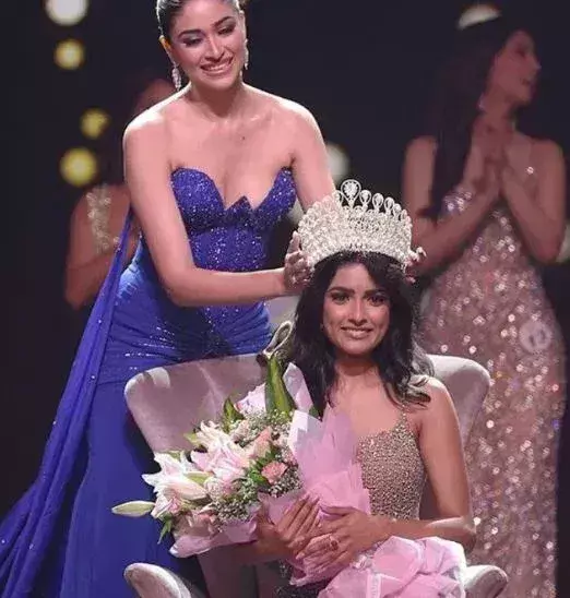 निकिता पोरवाल ने जीता फेमिना मिस इंडिया का खिताब निकिता पोरवाल ने जीता फेमिना मिस इंडिया का खिताब