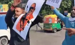 NSUI निकला जुलूस-मंत्री की तस्वीर पर पोती कालिख-लगाए मुर्दाबाद.. NSUI निकला जुलूस-मंत्री की तस्वीर पर पोती कालिख-लगाए मुर्दाबाद..