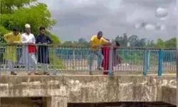 REEL के लिए गंगनहर में मौत की छलांग- पुलिस के हाथ लगते ही उतरा बुखार REEL के लिए गंगनहर में मौत की छलांग- पुलिस के हाथ लगते ही उतरा बुखार