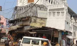 जुम्मे पर अलर्ट- मस्जिदों के आसपास फोर्स का पहरा- सड़कें पड़ी सूनी जुम्मे पर अलर्ट- मस्जिदों के आसपास फोर्स का पहरा- सड़कें पड़ी सूनी