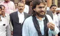 मुख्तार के बेटे अब्बास को सुप्रीम कोर्ट से मिली जमानत- लेकिन जेल से... मुख्तार के बेटे अब्बास को सुप्रीम कोर्ट से मिली जमानत- लेकिन जेल से...